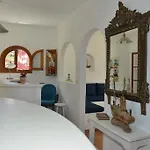 Anofli سكوبيلوس تاون