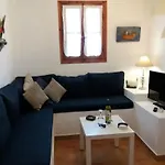 Anofli سكوبيلوس تاون