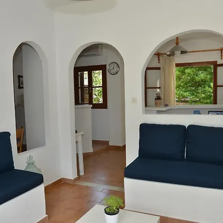 Anofli アパートホテル スコペロス